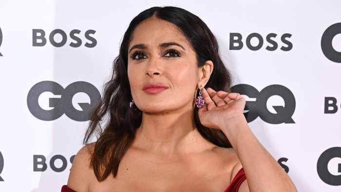 LONDON, ENGLAND - NOVEMBER 16: Salma Hayekattends the GQ Men Of The Year Awards 2022 at Mandarin Oriental Hyde Park on November 16, 2022 in London, England. (Photo by Karwai Tang/WireImage)
