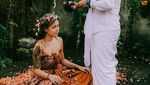 6 Potret Seleb Healing Melukat di Bali, Ariel Tatum hingga Anya Geraldine