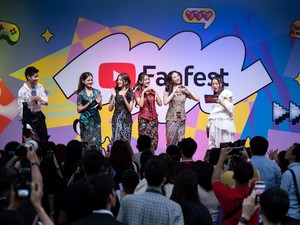 StarBe Sukses Bawa Kebaya dan Batik Saat Tampil di YouTube FanFest