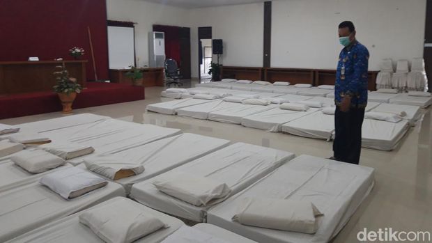 Suasana di Asrama Haji Donohudan, Boyolali, lokasi transit dan menginap peserta dan penggembira Muktamar Muhammadiyah di Solo, Kamis (17/11/2022).