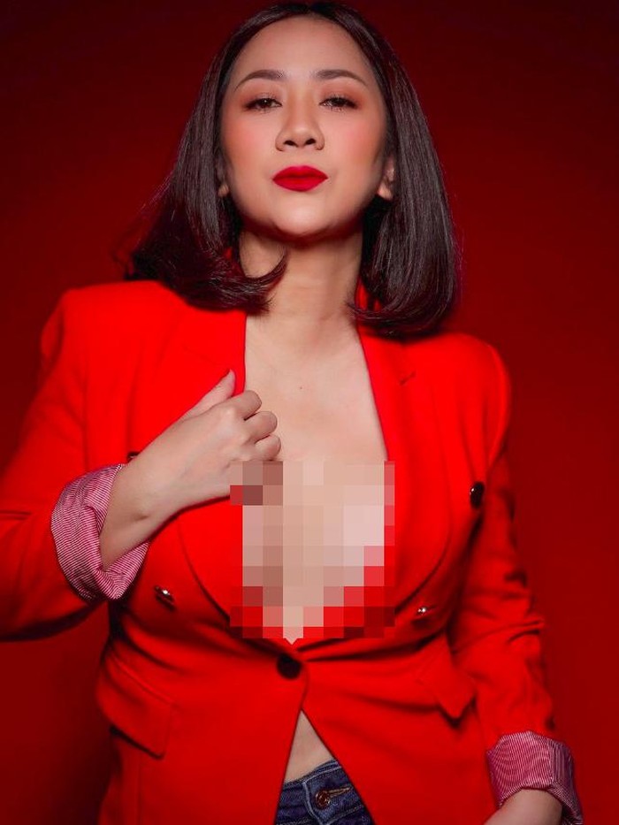 Tante Ernie Gaya terbaru Tante Ernie.