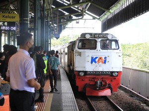 Tiket Kereta Liburan Nataru Sudah Bisa Dipesan, Cek Cara & Syaratnya
