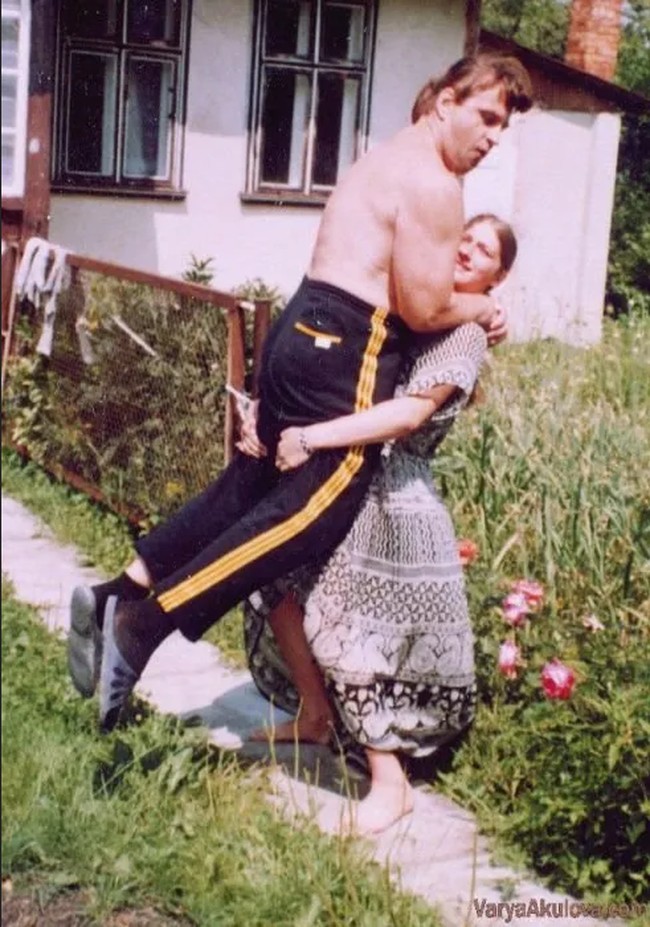 Puluhan tahun berlalu, Varya kini tumbuh menjadi wanita dewasa berusia 30 tahun. Varya Akulova pun kerap membagikan potretnya di Facebook.Foto: Dok. Varyaakulova.com