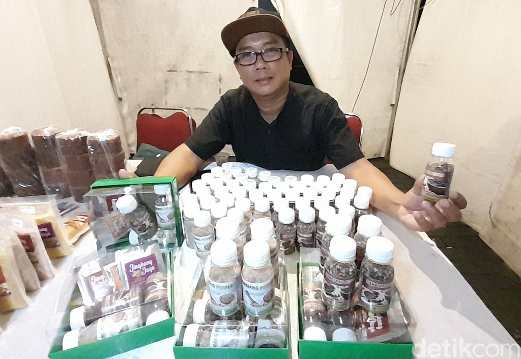 Wahyu, petani Sumedang yang membuat rempah naik kelas.