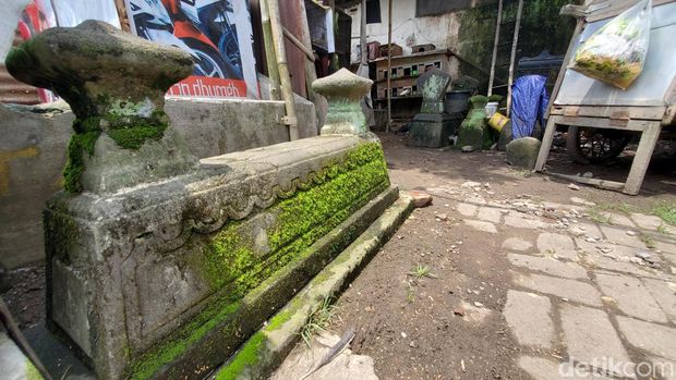 Warga ini tinggal bareng makam-makam tua di Tamansari Kraton, Jogja. Foto diambil Rabu (17/11/2022).