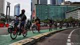 Aksi Bike to Work Tolak Penghapusan Anggaran Jalur Sepeda Jakarta