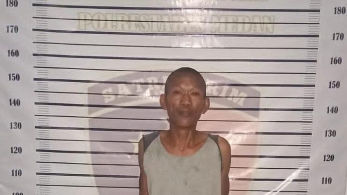 Ali Jack, pria yang mencuri besi pagar taman di Jalan Dr Mansyur Medan. (Foto: Istimewa)
