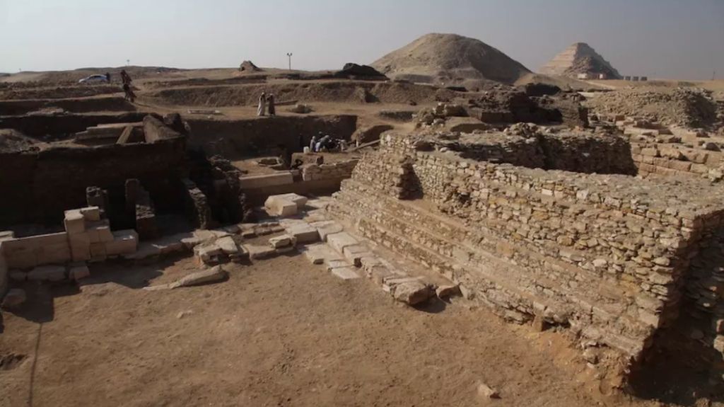 Arkeolog Temukan Ratusan Mumi dan Piramida Ratu Mesir Kuno