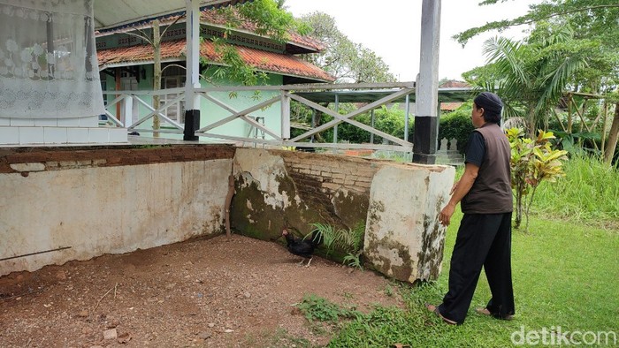 Bangunan Situs Jambansari rusak