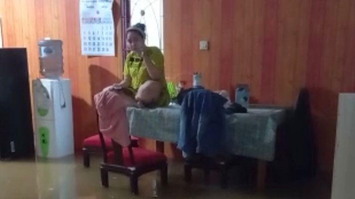 Banjir merendam rumah warga di Bumi Permata Sudiang, Makassar.