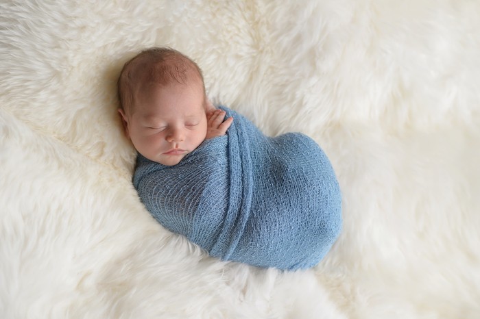 Bayi 1 Bulan Sudah Bisa Apa? Simak Perkembangannya yang Bikin Bunda Takjub