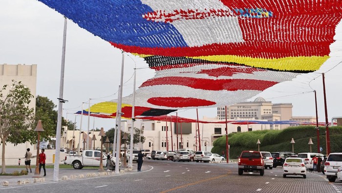 Soccer Football - FIFA World Cup Qatar 2022 Preview - Doha, Qatar - November 4, 2022 General view on Lusail boulevard ahead of the World Cup REUTERS/Mohammed Dabbous
