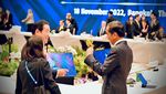 Foto-foto Jokowi di KTT APEC Thailand