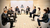 Selanjutnya, Jokowi dijadwalkan untuk melakukan pertemuan bilateral dengan Putra Mahkota Arab Saudi, Mohammed bin Salman. Jokowi kemudian akan menghadiri sesi Dialog Pemimpin APEC dengan ABAC (Dewan Penasihat Bisnis APEC) dan dilanjutkan dengan mengunjungi Bio-Circular-Green (BCG) Exhibition pada sore harinya.
