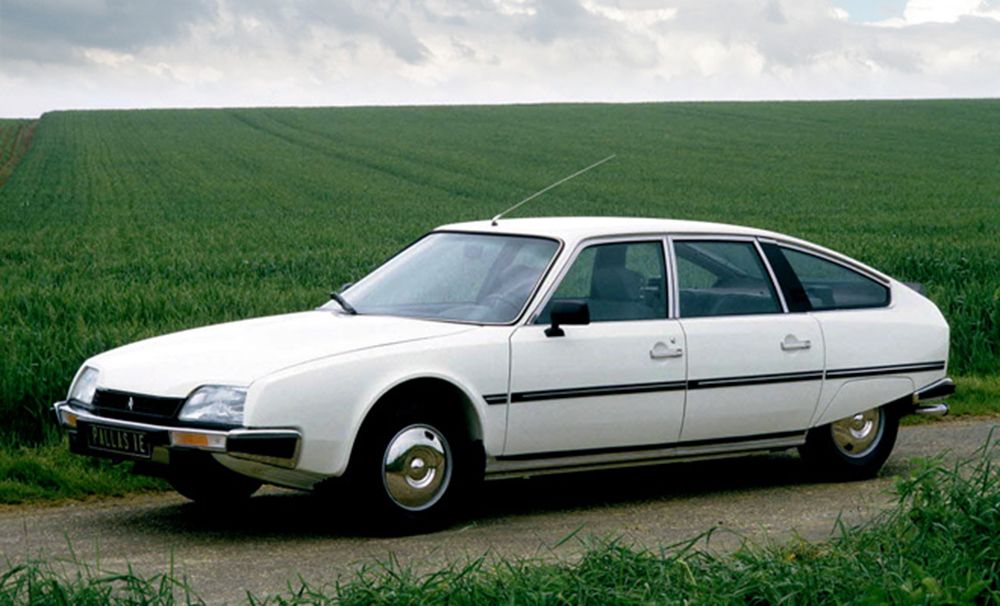 Ilustrasi mobil lawas Citroen.