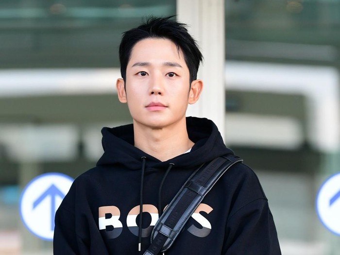 Jung Hae In sebelum terbang ke Bali. Foto: dok. Dispatch Jung Hae In sebelum terbang ke Bali. Foto: dok. Dispatch