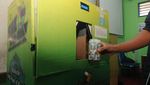 Keren! Siswa SMK di Boyolali Ini Bikin ATM Pemilah Sampah