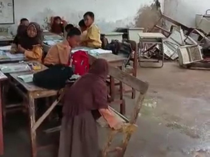 Kondisi SDN 3 Sabuntan Sumenep