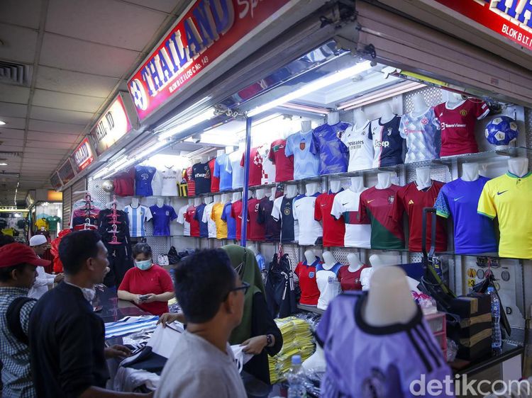 Laris Manis Jersey Bola Jelang Piala Dunia 2022