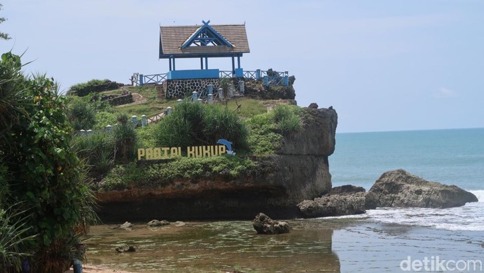 Lokasi pembunuhan wanita hamil di tebing Pantai Kukup, Gunungkidul, Jumat (18/11/2022).
