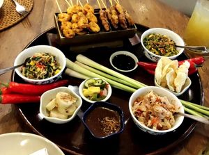 Penampakan Ayam Sambal Matah-Lawar yang Disantap PM Kanada-Inggris