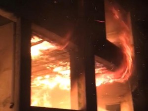Aset Pemkot Medan Eks Perisai Plaza Medan Terbakar