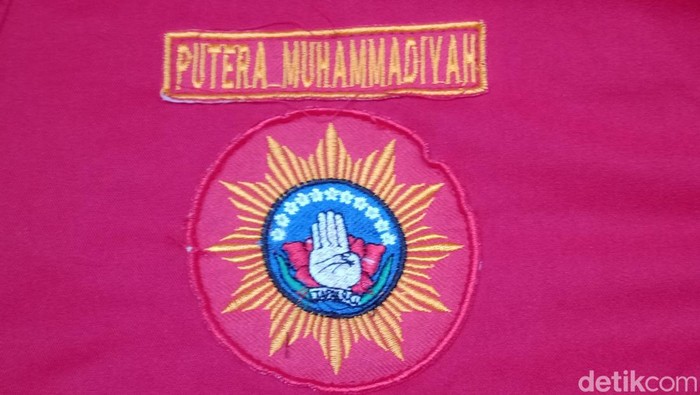 Simbol seragam tapak suci.