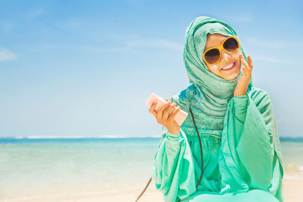 ootd simpel ke pantai