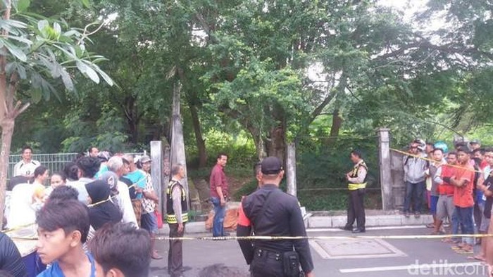 Pembunuhan sopir taksi online di Surabaya