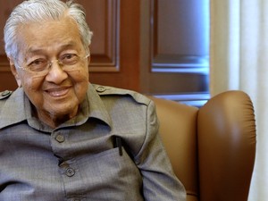 Di Usia 97 Tahun, Mahathir Akan Maju Lagi dalam Pemilu Malaysia