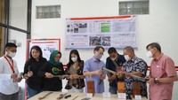 Kolaborasi itu dalam bentuk pembinaan hingga fasilitasi pemasaran produk bagi UMKM. 