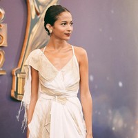 Putri Marino mengunggah beberapa foto terbaru di Instagram saat menghadiri Indonesian Movie Actors Awards 2022. Istri Chicco Jerikho ini tampil dengan gaun asimetris rancangan Lulu Lutfi Labibi. Foto: Instagram/@putrimarino