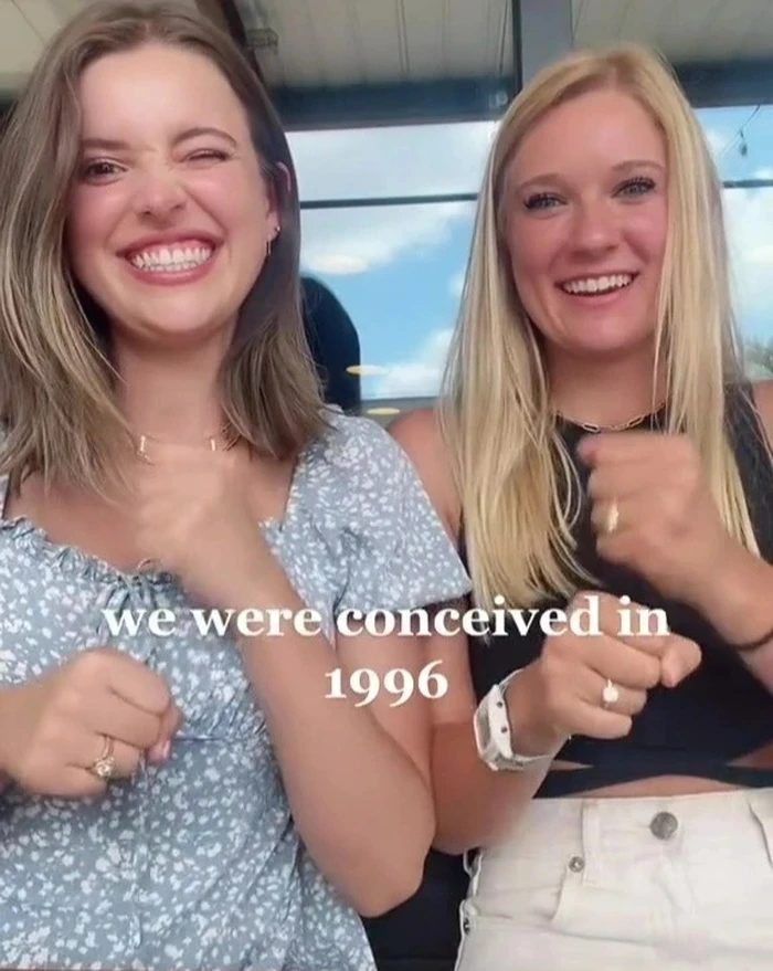 Saudari kembar beda tahun