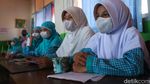 Potret Siswa SDN 1 Pocin Belajar Tanpa Guru di Tengah Polemik Relokasi