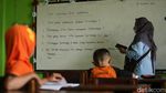 Potret Siswa SDN 1 Pocin Belajar Tanpa Guru di Tengah Polemik Relokasi
