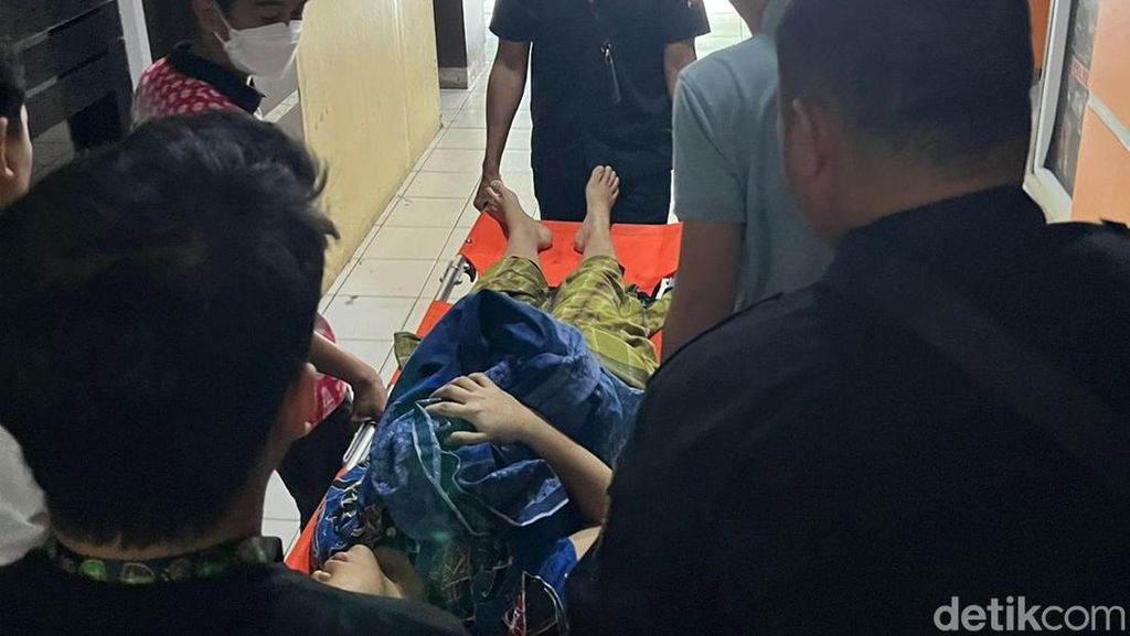 Tahanan Titipan di Polrestabes Palembang Melahirkan di Ambulans