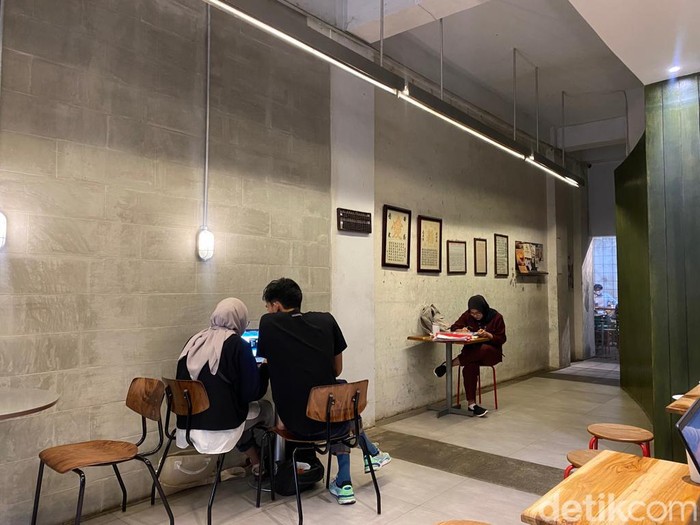 Toko Kopian : Kopitiam Murah Kekinian Bergaya Vintage di Cikini Toko Kopian : Kopitiam Murah Kekinian Bergaya Vintage di Cikini
