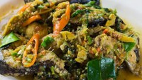 Tak kalah nikmat, inilah lele bumbu rempah pedas buat santap spesial akhir pekan. Di akhir proses masak, ada tambahan daun kemangi yang bikin aroma dan rasanya istimewa. Ini resepnya. Foto: iStock