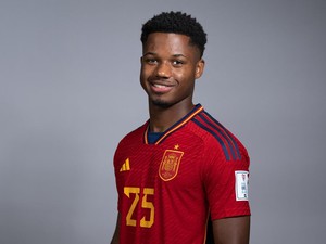 Luis Enrique Samakan Ansu Fati dengan Kapten Tsubasa