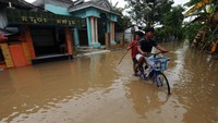 Banjir merendam permukiman warga di Balak, Cawas, Klaten, Jawa Tengah.