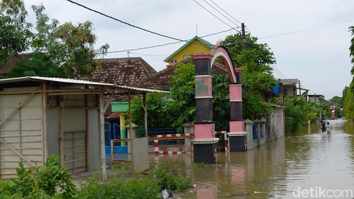Banjir di Mojolaban Sukoharjo, Sabtu (19/11/2022). Camat menyebut ketinggian air mencapai 1 meter.