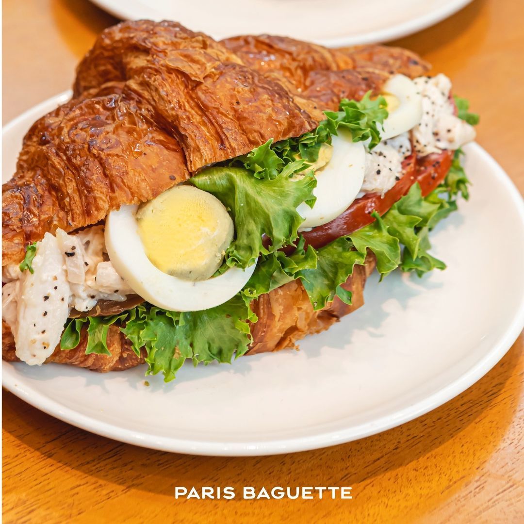 Croissant enak di kafe
