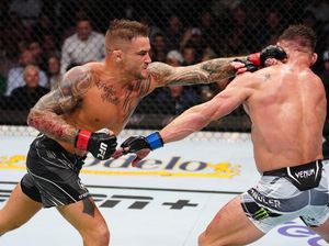 Dustin Poirier Akui Gigit Michael Chandler di UFC 281