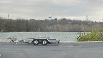 Danau atau tembok? Foto: Reddit