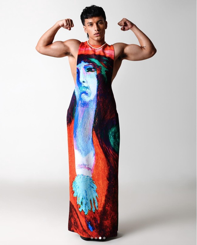 Tak ketinggalan ada penampilan Jefri Nichol memakai gaun panjang bernuansa artistik rancangan Harry Halim, yang membuat sejumlah penggemar pangling. Foto: Instagram