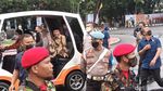 Potret Jokowi Tiba di Lokasi Muktamar Muhammadiyah Naik Mobil Listrik