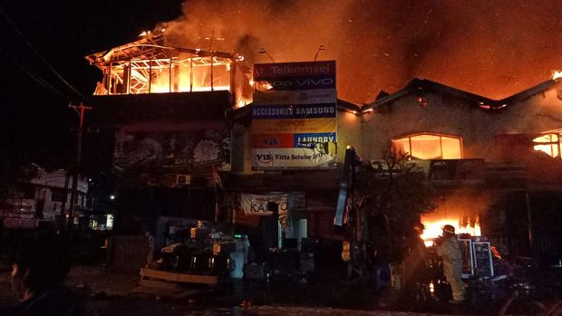 Kebakaran di Jayapura Papua menghanguskan enam unit ruko.