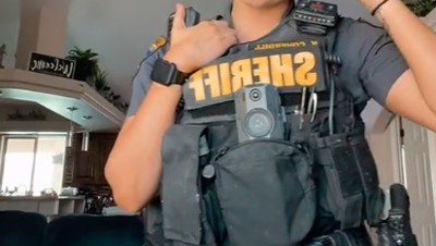 8 Potret Polwan Cantik Sampai Dicurigai Bohongi Netizen
