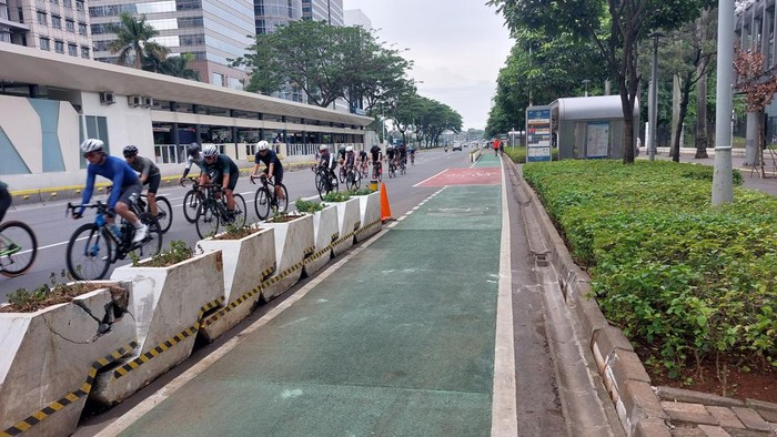 Kondisi jalur sepeda di Jalan Sudirman, Jakarta (Rumondang-detikcom)