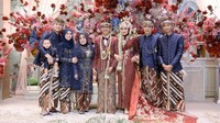 Rizky Billar foto bareng bersama keluarga inti Lesti Kejora. Foto: dok. Instagram Lesti Kejora